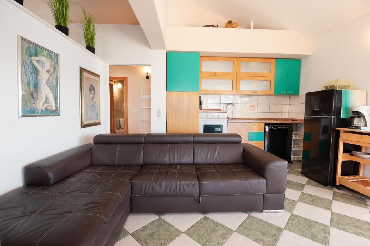 Apartments Gordana Lokva Rogoznica Luaran gambar