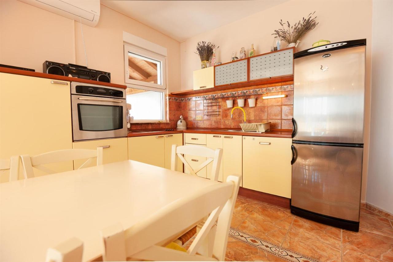Apartments Gordana Lokva Rogoznica Luaran gambar