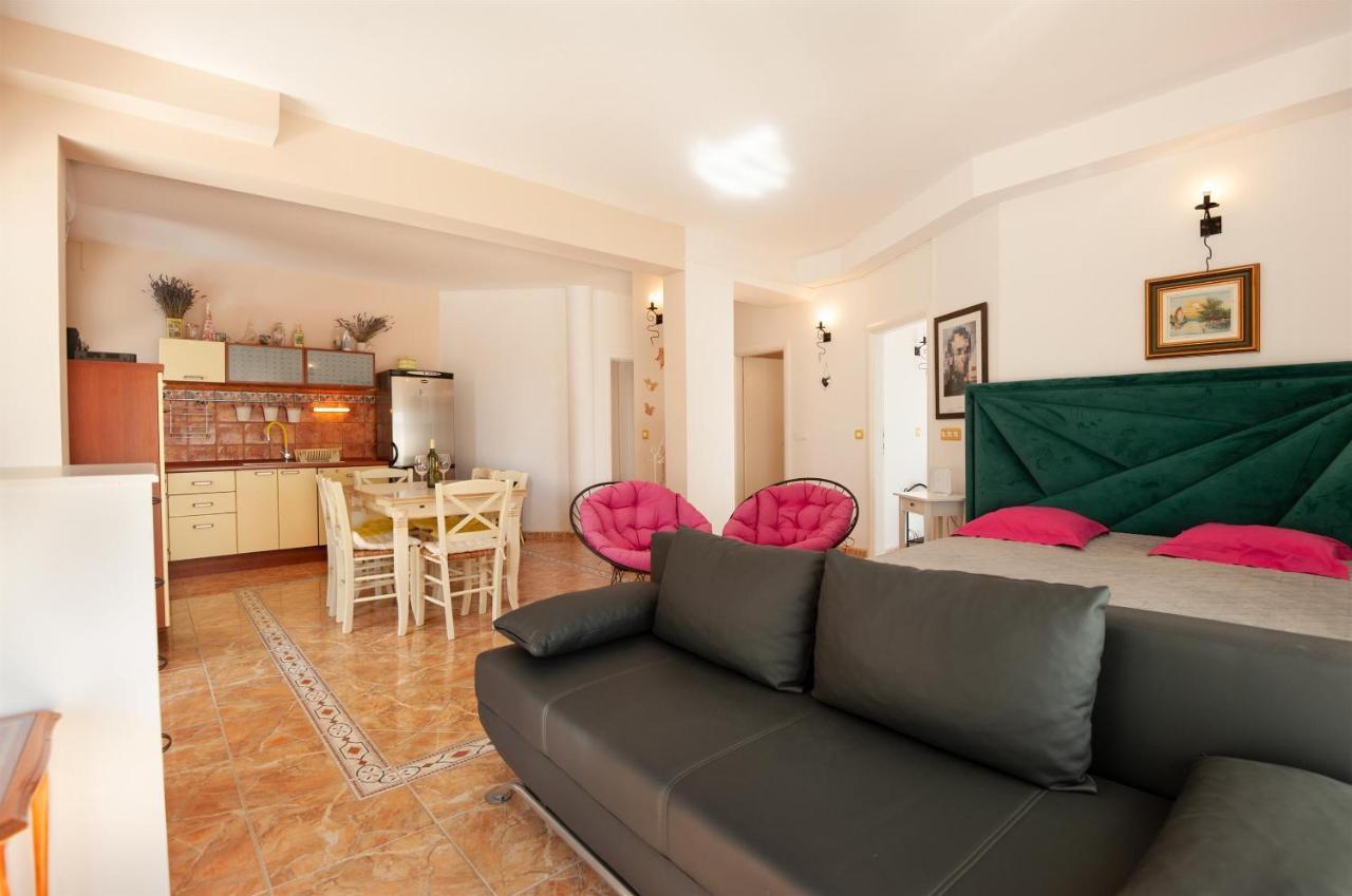 Apartments Gordana Lokva Rogoznica Luaran gambar