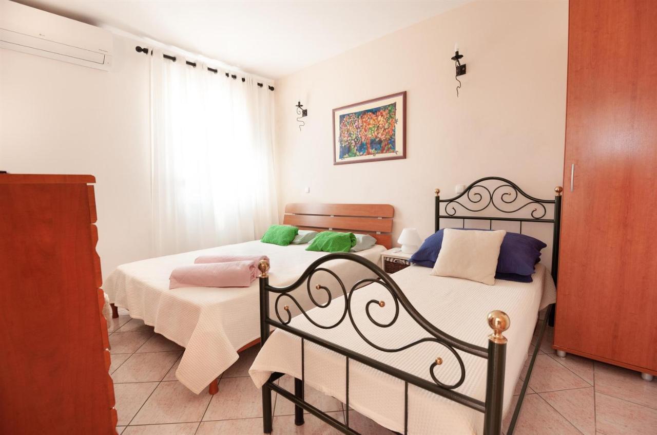 Apartments Gordana Lokva Rogoznica Luaran gambar