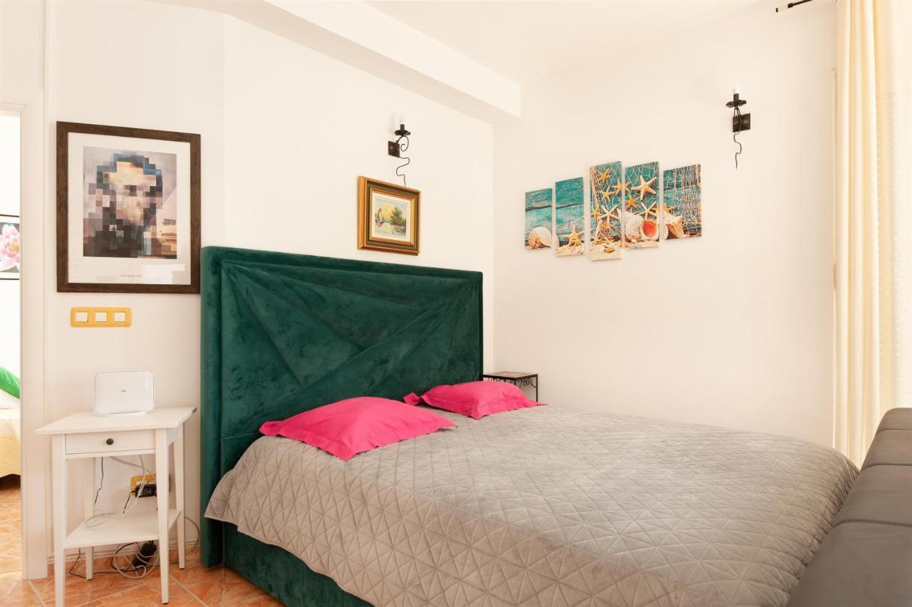 Apartments Gordana Lokva Rogoznica Luaran gambar